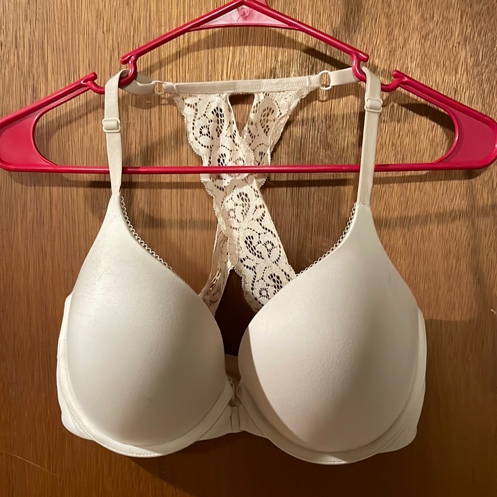 Victoria’s Secret bra 34DD